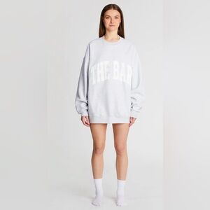 The bar varsity crewneck-Grey